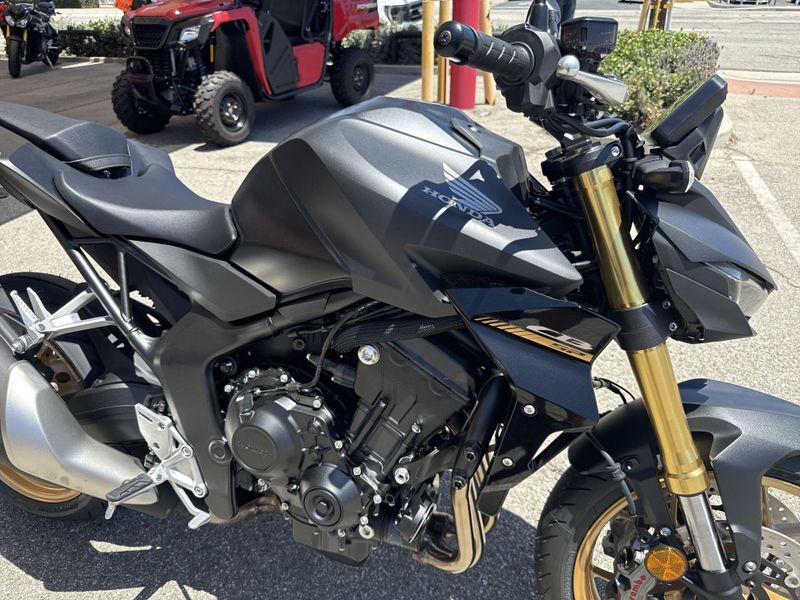 New 2026 Honda CB1000 HORNET SP Image 14