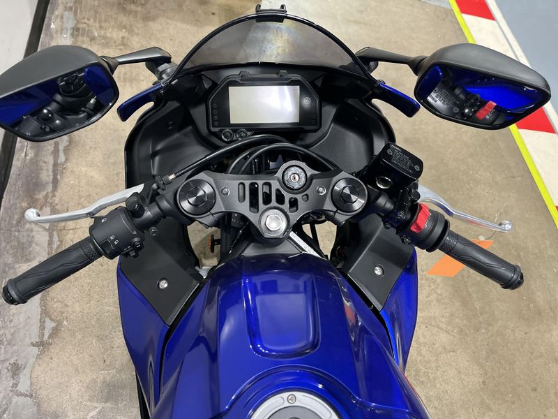 Used 2023 Yamaha YZF R3 Image 14