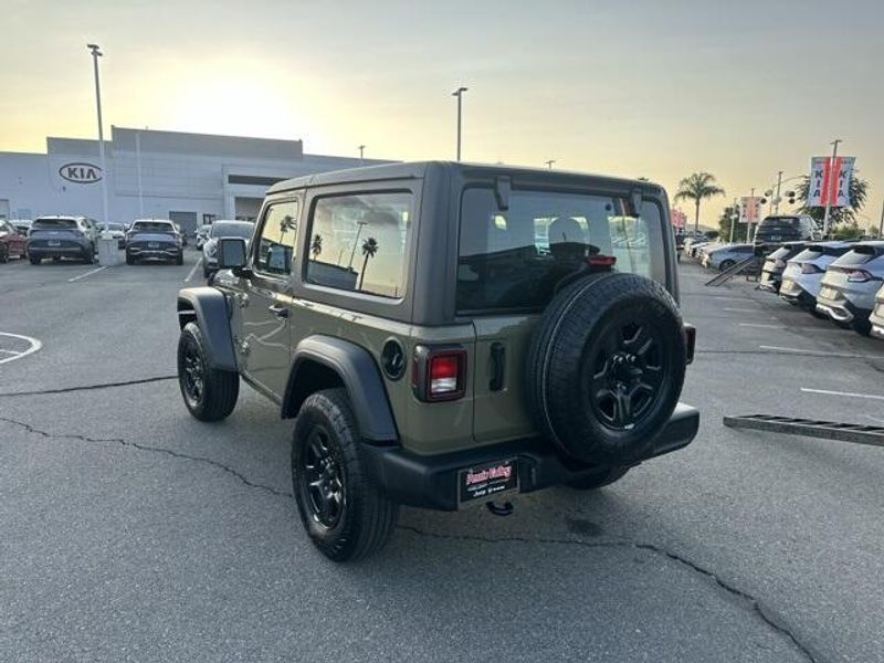 Used 2025 Jeep Wrangler SportImage 3