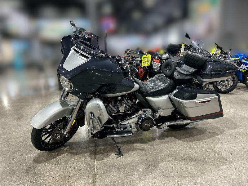 Used 2019 Harley-Davidson CVO STREET GLIDE Image 26