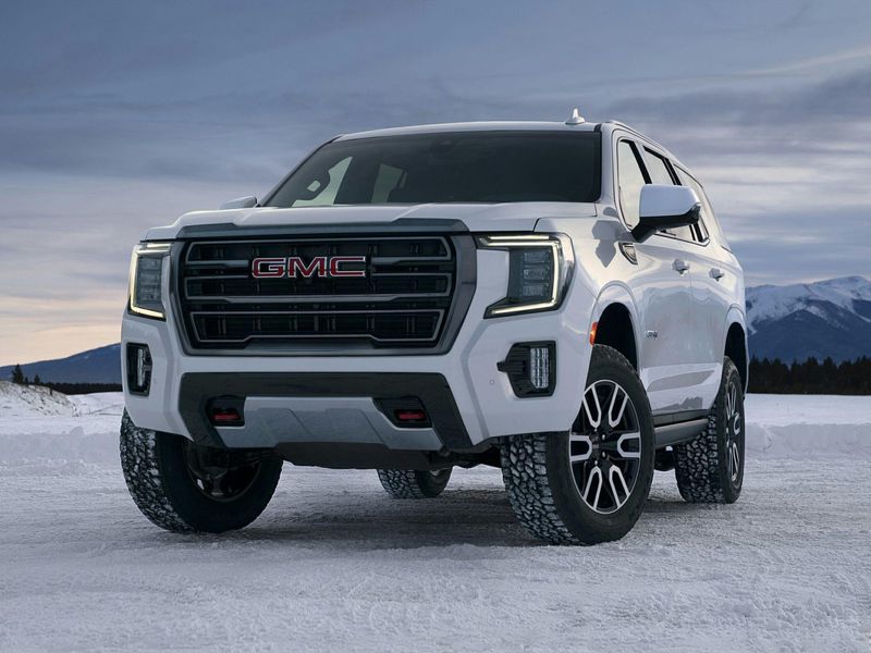 2023 GMC Yukon SLTImage 1