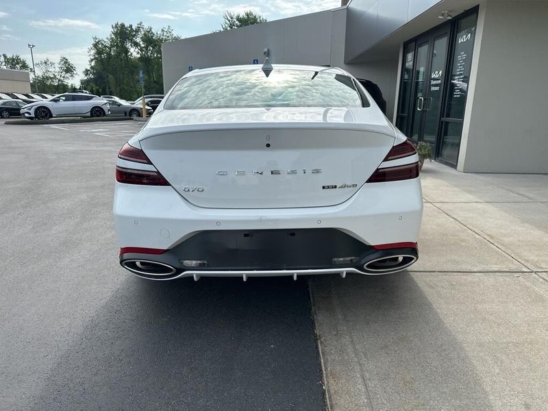 2022 Genesis G70 3.3TImage 6
