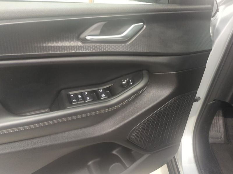 2024 Jeep Grand Cherokee L photo 10