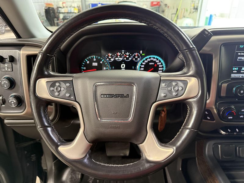 Used 2018 GMC Sierra 1500 DenaliImage 15