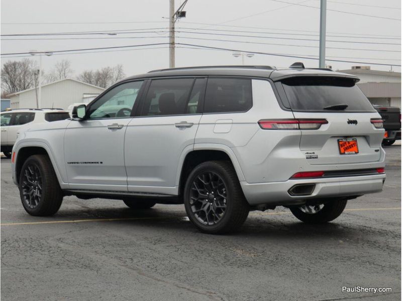 New 2025 Jeep Grand Cherokee L Summit Reserve 4x4Image 12