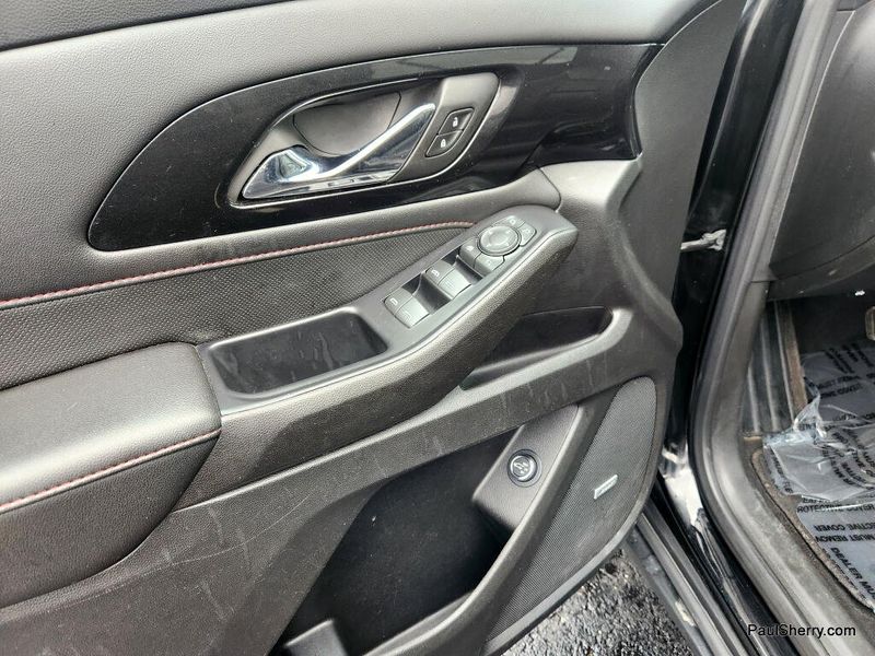 Used 2022 Chevrolet Traverse RS