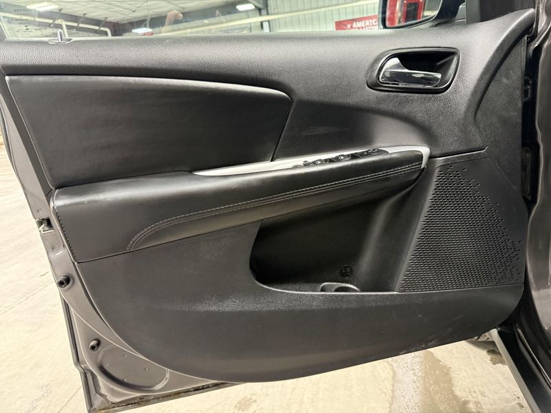 Used 2018 Dodge Journey SEImage 19