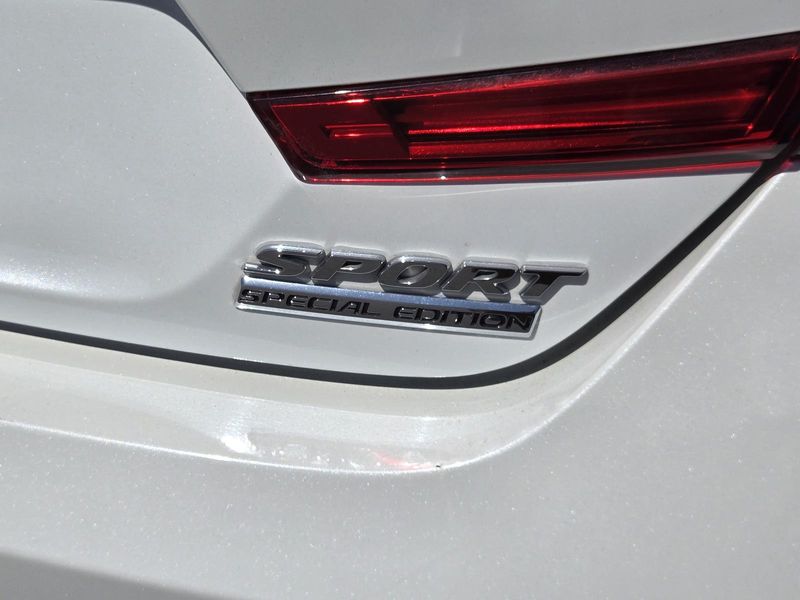 Used 2022 Honda Accord Sedan Sport SE 1.5T CVT