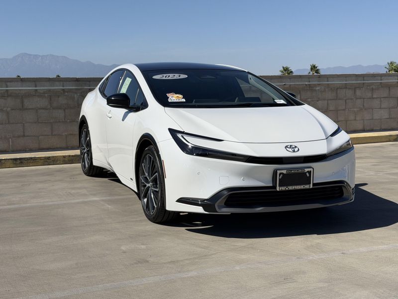 Used 2023 Toyota Prius XLEImage 2
