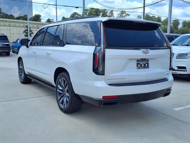 Used 2021 Cadillac Escalade ESV Sport PlatinumImage 13