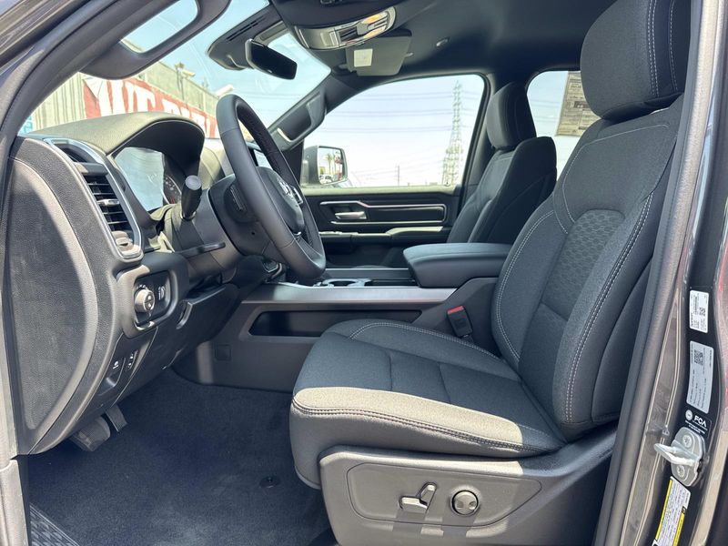 New 2026 RAM 1500 Big Horn 4x2 Crew Cab 5'7 Box
