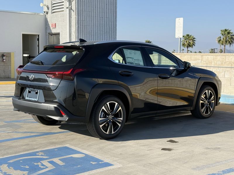 New 2026 Lexus UX 300hImage 11