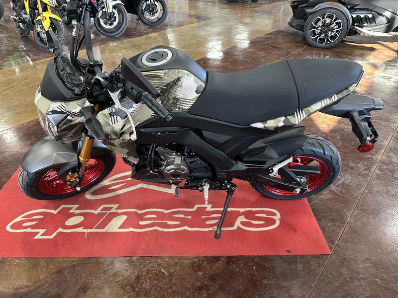 2025 Kawasaki Z125 PRO CYPHER CAMO TANImage 4