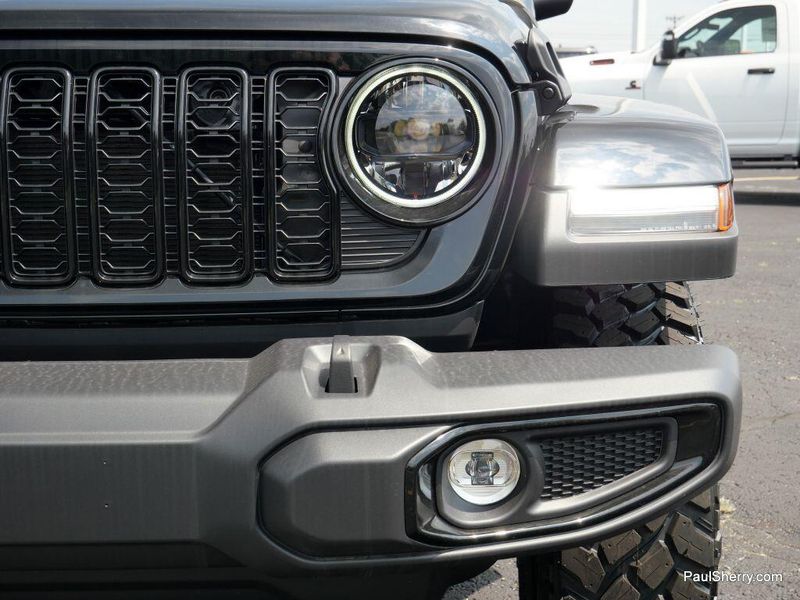 New 2025 Jeep Gladiator Willys 4x4