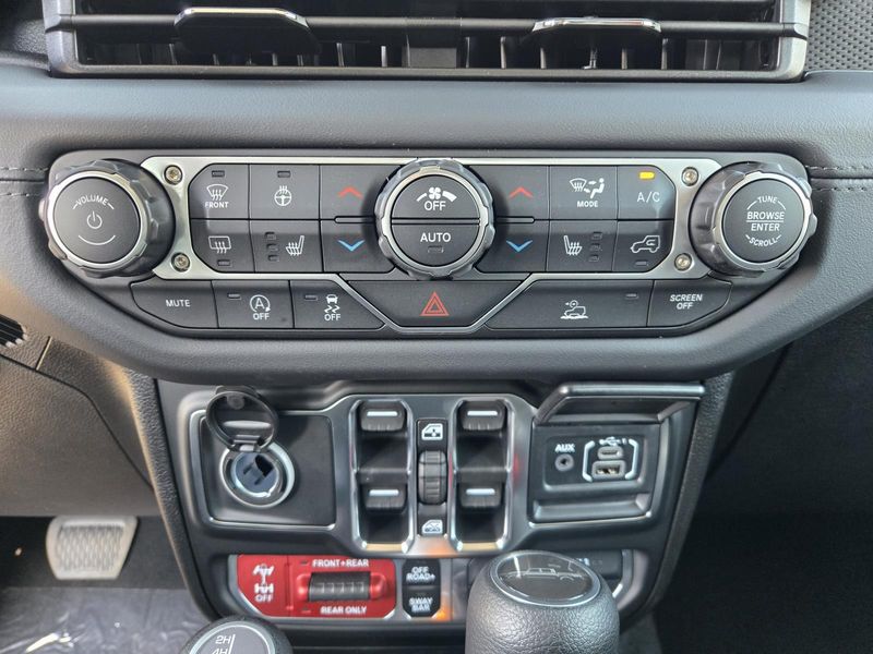 New 2026 Jeep Gladiator Rubicon 4x4