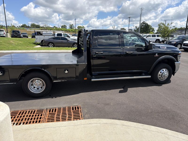 New 2026 RAM 3500 Tradesman Crew Cab Chassis 4x4 60
