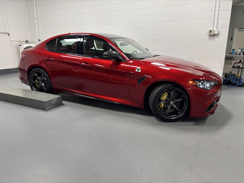 New 2024 Alfa Romeo Giulia Quadrifoglio Carbon RwdImage 7