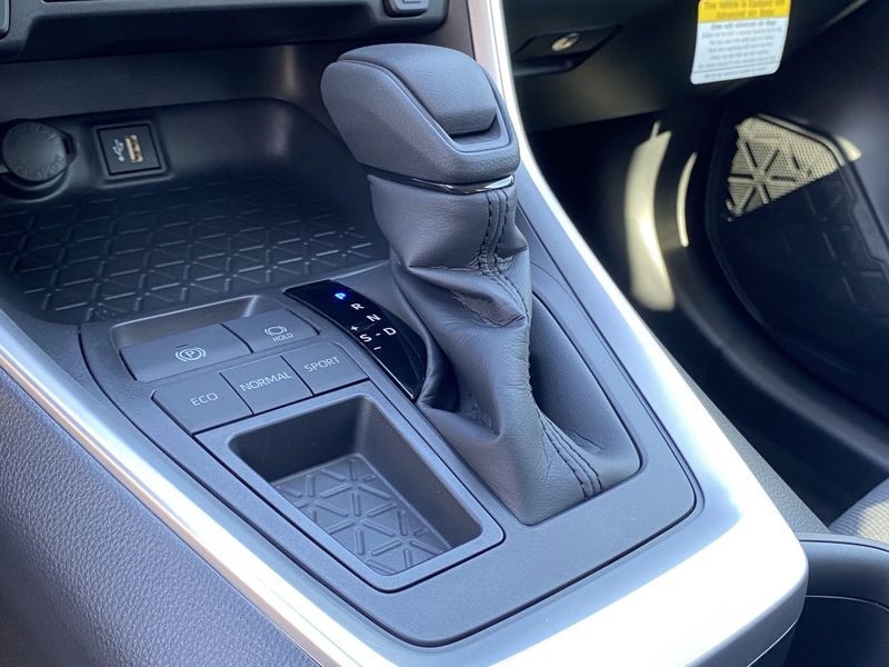 New 2025 Toyota RAV4 XLEImage 18