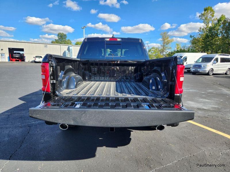 New 2026 RAM 1500 Big Horn Crew Cab 4x4 5'7' Box