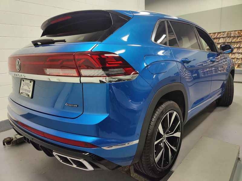 Used 2025 Volkswagen Atlas Cross Sport SEL Premium R-Line AWDImage 15