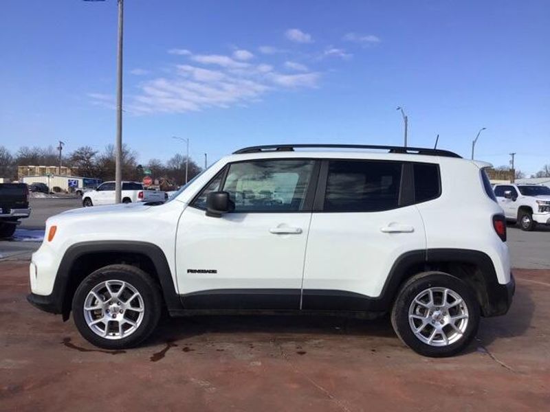 2022 Jeep Renegade SportImage 2