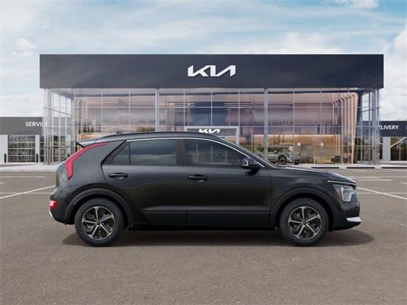2025 Kia Niro EXImage 7