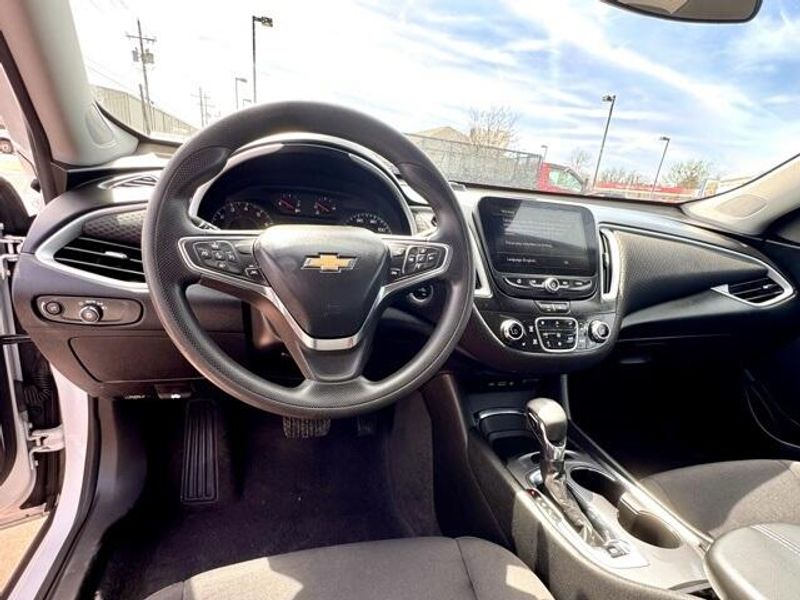 Used 2023 Chevrolet Malibu LTImage 7