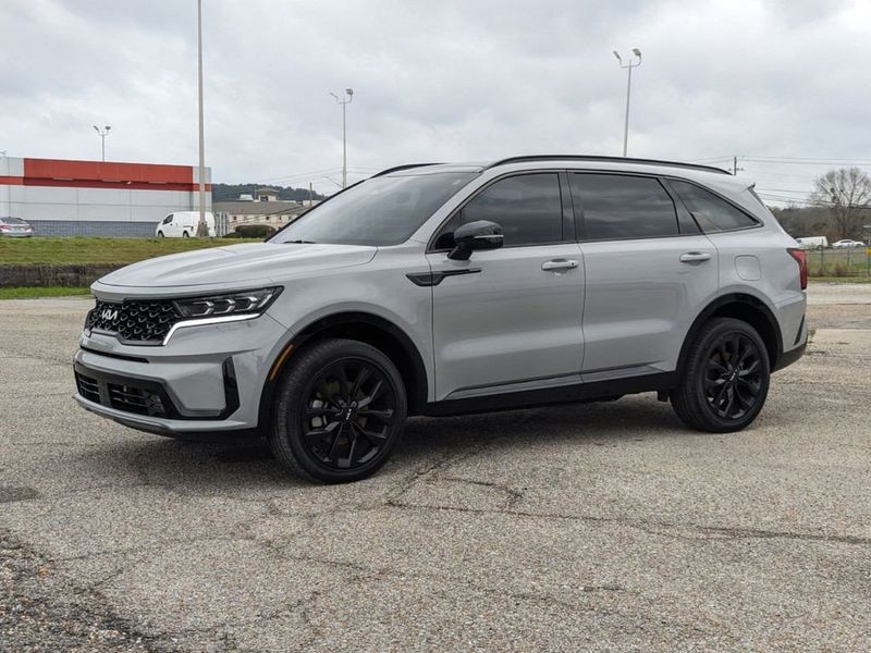 2022 Kia Sorento SX in a WOLF GRAY exterior color and Blackinterior. Johnson Dodge 601-693-6343 pixelmotiondemo.com 