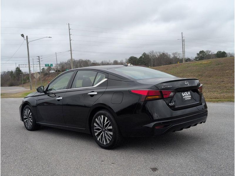 Used 2024 Nissan Altima 2.5 SVImage 3