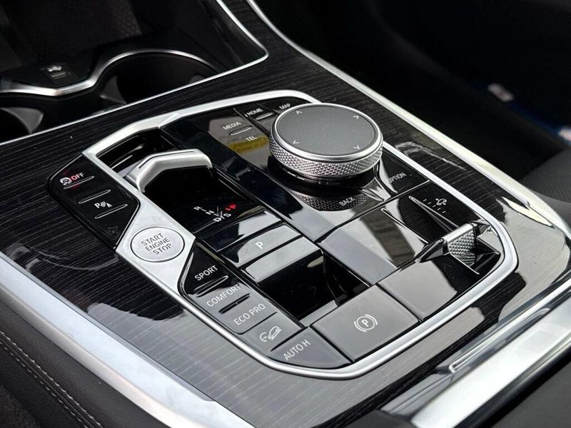 New 2027 BMW X7 xDrive40iImage 24
