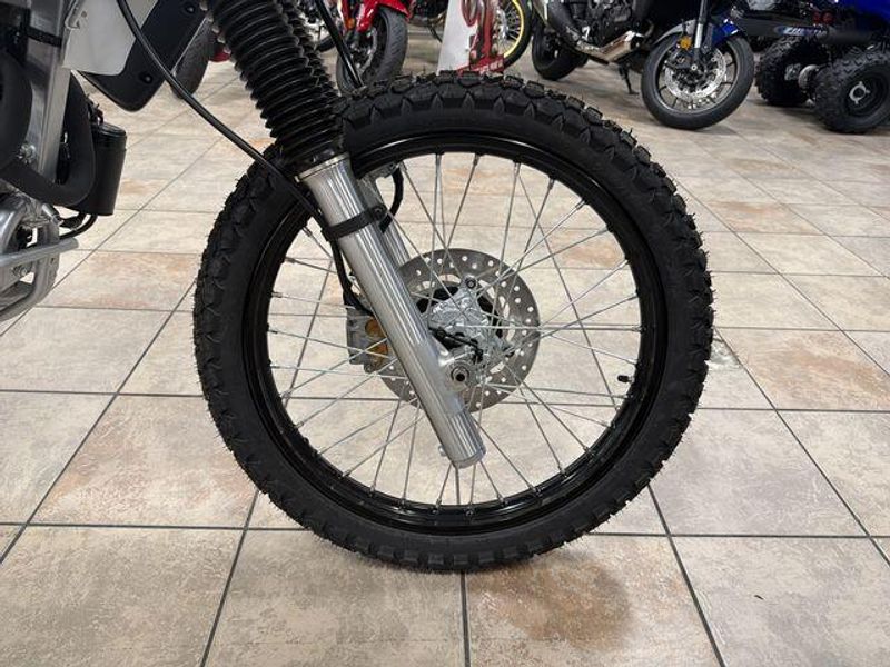 New 2025 Honda XR650L Image 23