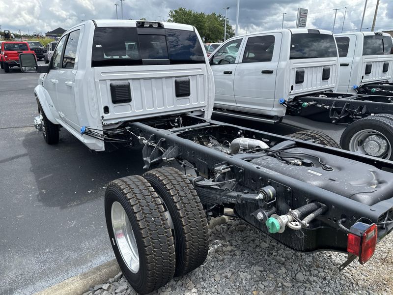 New 2025 RAM 4500 Big Horn Chassis Crew Cab 4x4 60