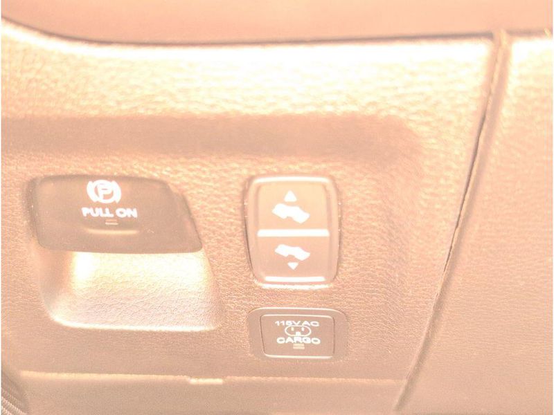 2025 RAM 1500 Limited Crew Cab 4x4 5