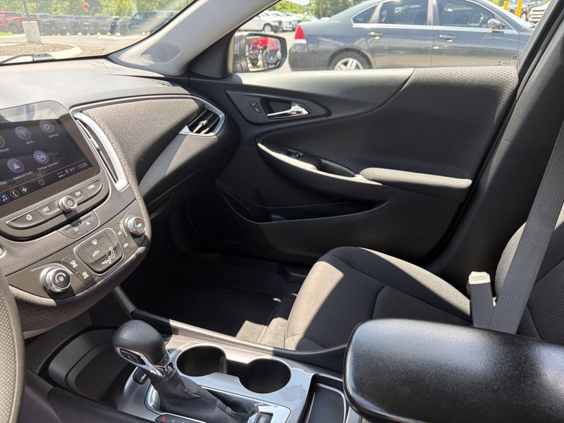 Used 2023 Chevrolet Malibu LSImage 42