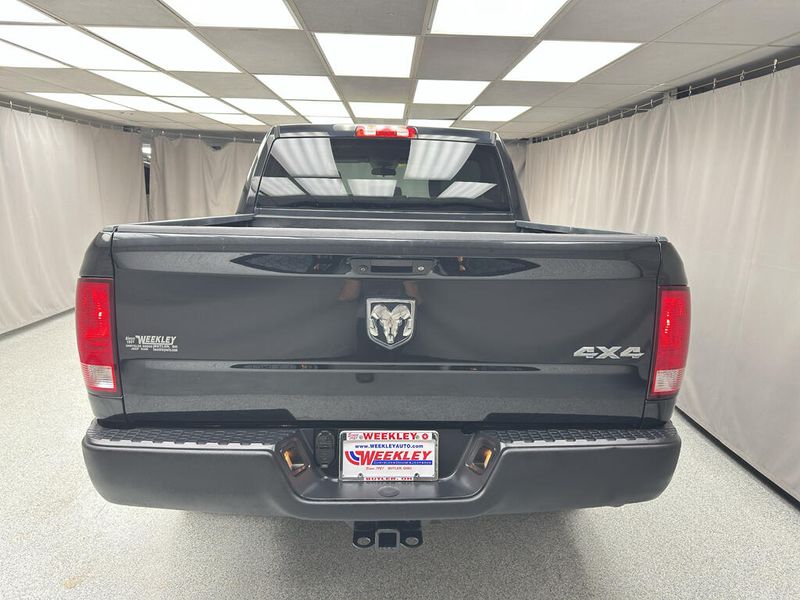 Used 2018 RAM 1500 ExpressImage 3