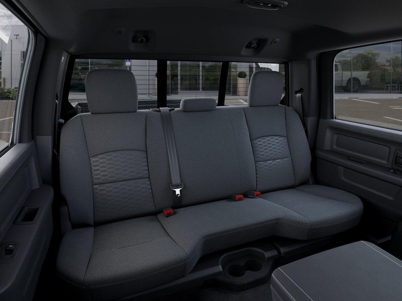 New 2026 RAM 2500 Black Express Crew Cab 4x4 6