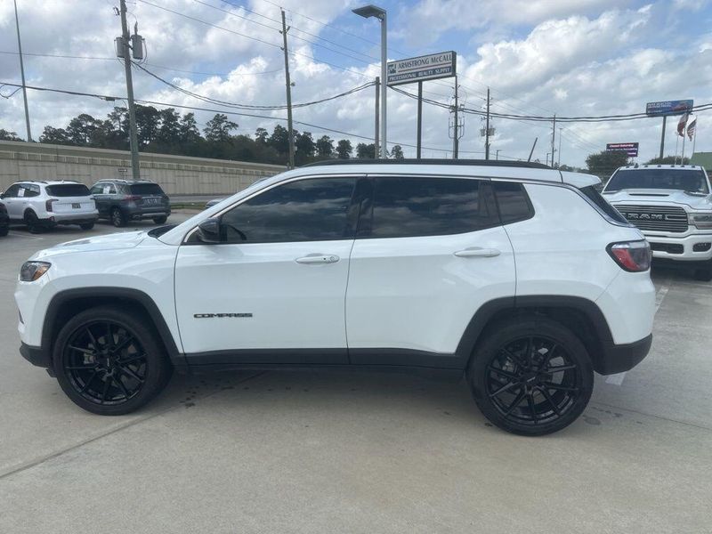 Used 2023 Jeep Compass LatitudeImage 8