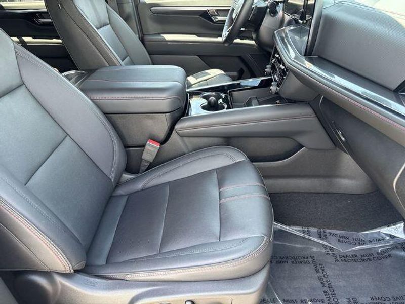 Used 2025 Chevrolet Tahoe RSTImage 14