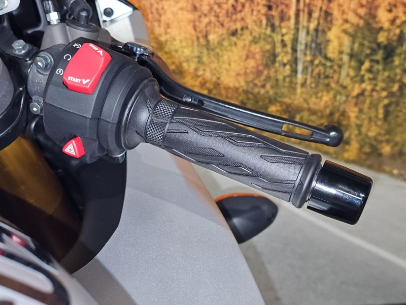 New 2025 Suzuki GSX-R1000 Image 28