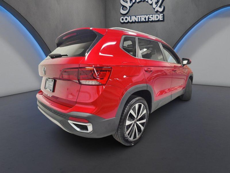 Used 2023 Volkswagen Taos SE w/SunroofImage 9