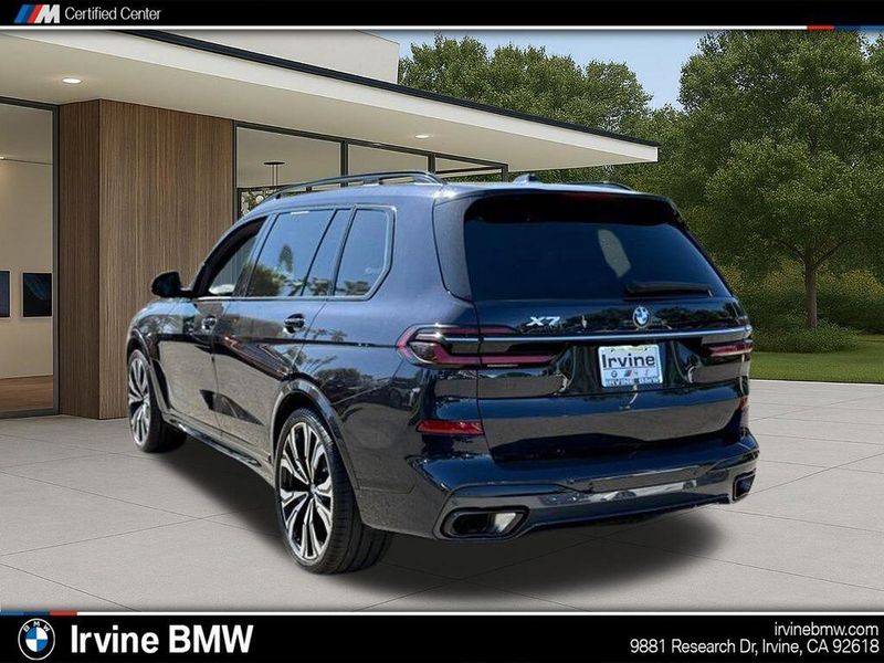 Used 2023 BMW X7 xDrive40iImage 12
