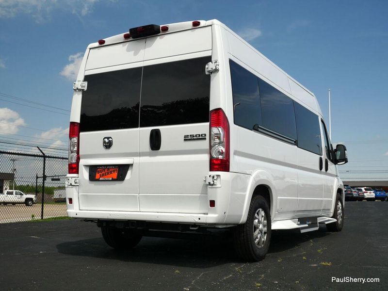 2024 RAM Promaster 2500 Slt+ Window Van High Roof 159