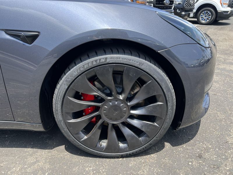 Used 2023 Tesla Model 3 PerformanceImage 28
