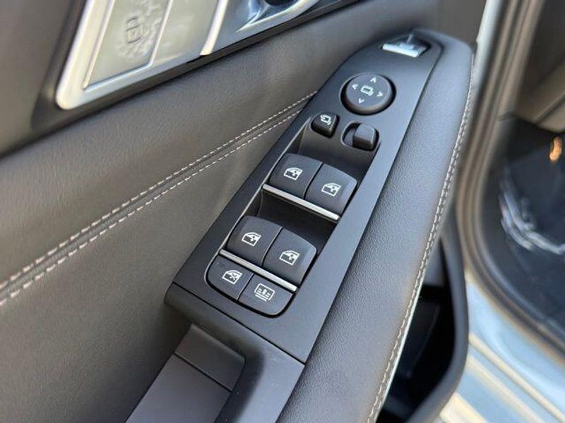 New 2026 BMW X7 xDrive40iImage 16