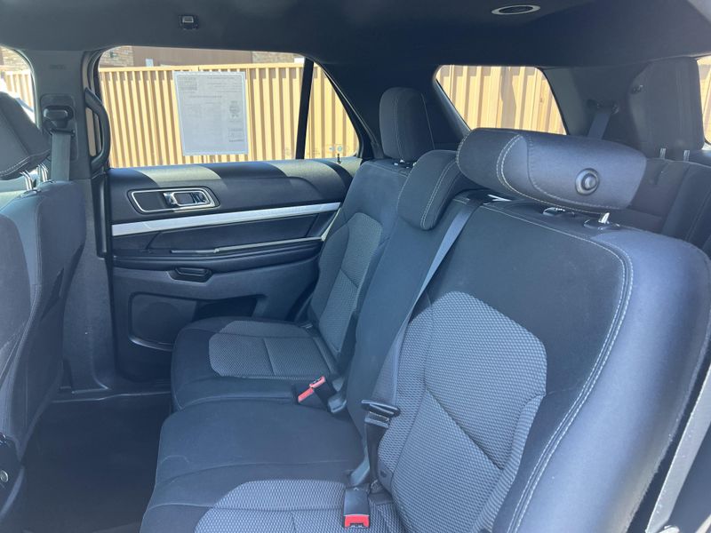 2016 Ford Explorer XLTImage 18