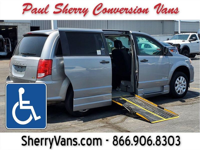 2019 Dodge Grand Caravan SEImage 1