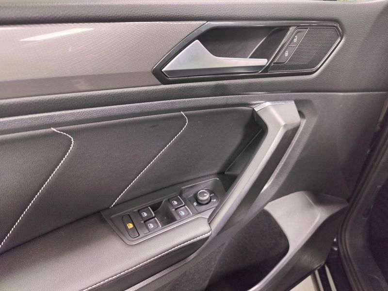 Used 2022 Volkswagen Tiguan SE 4-Motion AWDImage 22