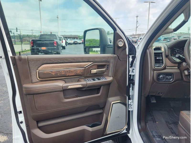New 2026 RAM 3500 Limited Longhorn Crew Cab 4x4 8' Box