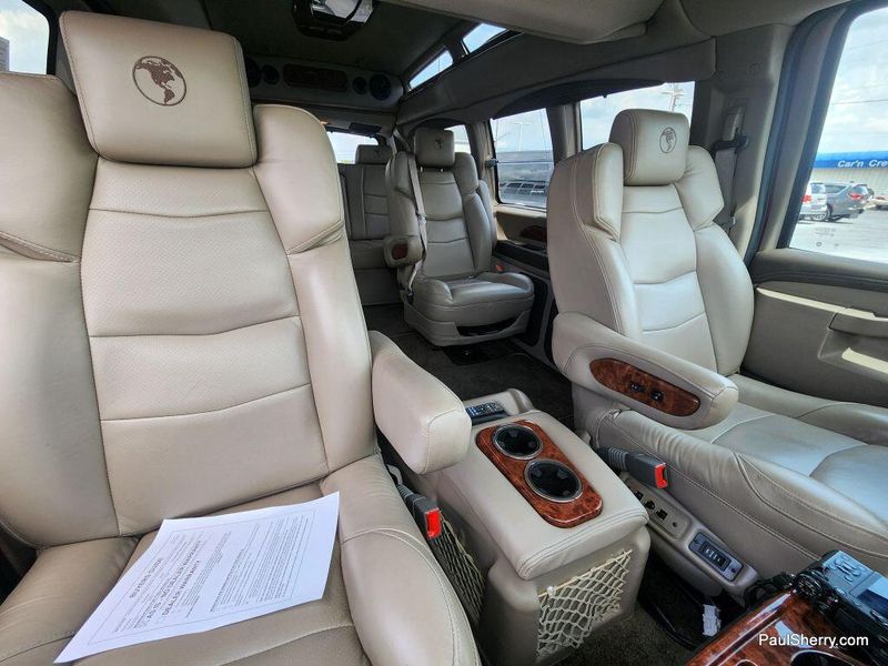 2022 Chevrolet Express Cargo Image 29
