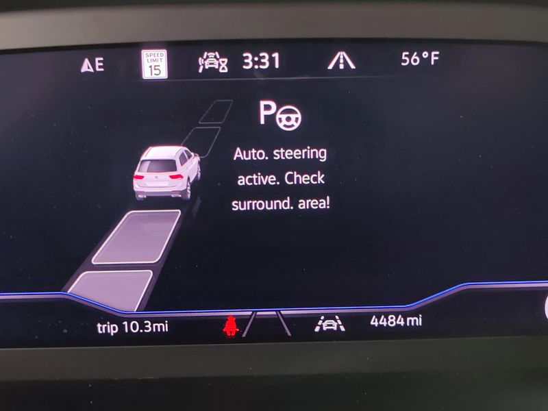 Used 2024 Volkswagen Tiguan AWD SEL R-Line w/Sunroof/NavImage 11